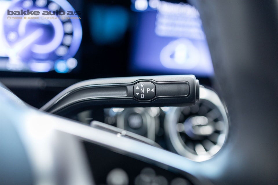 Mercedes EQA300 Progressive 4Matic 5d