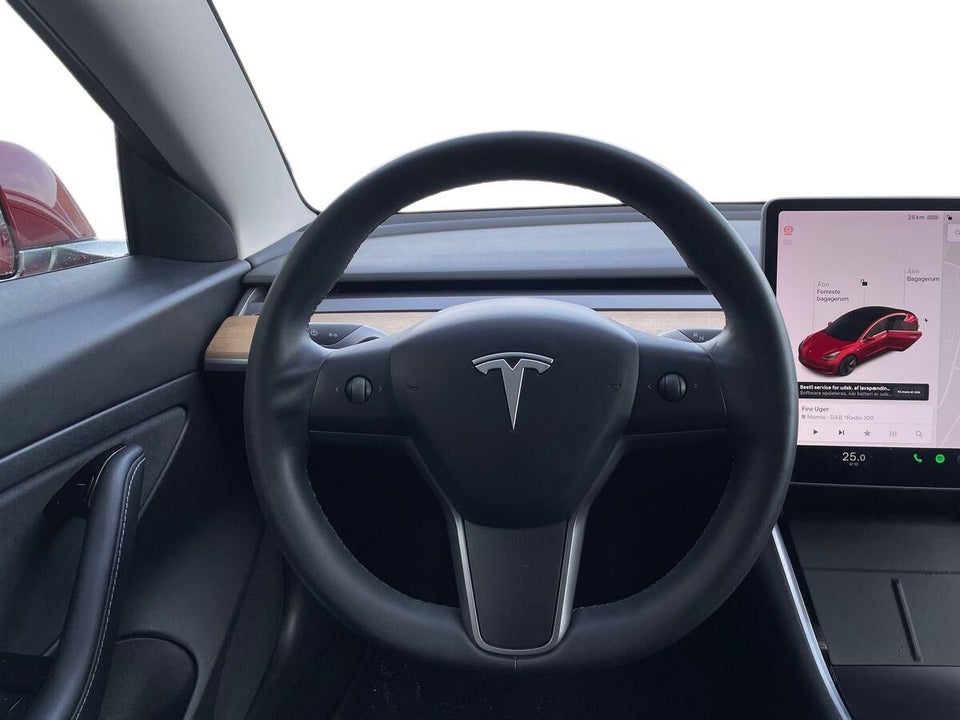 Tesla Model 3 Standard Range+ RWD 4d