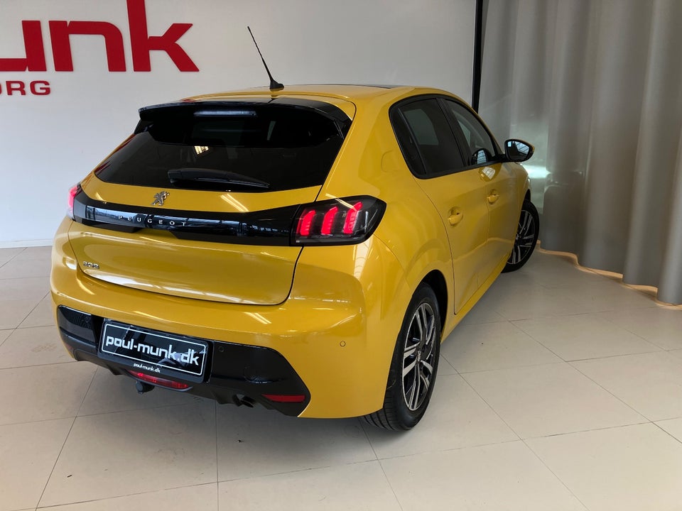 Peugeot 208 1,2 PureTech 100 Allure Sky 5d
