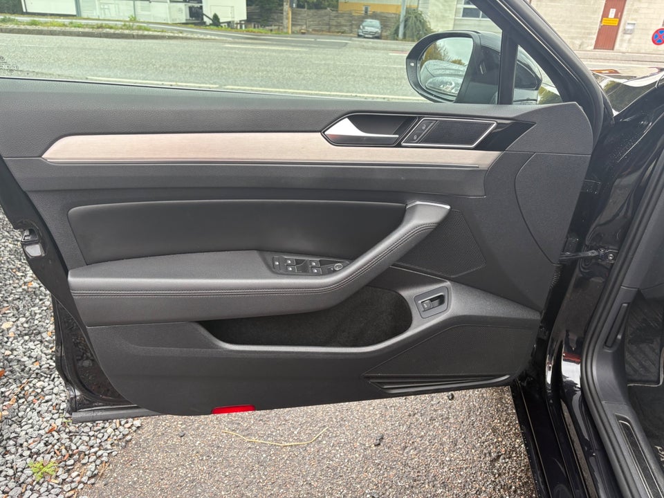 VW Passat 1,8 TSi 180 High+ Variant DSG 5d