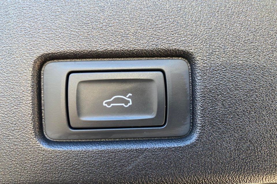 Audi Q4 e-tron 35 S-line 5d