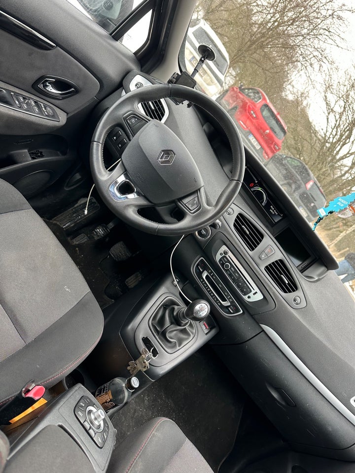 Renault Grand Scenic III 1,5 dCi 110 Dynamique 7prs 5d