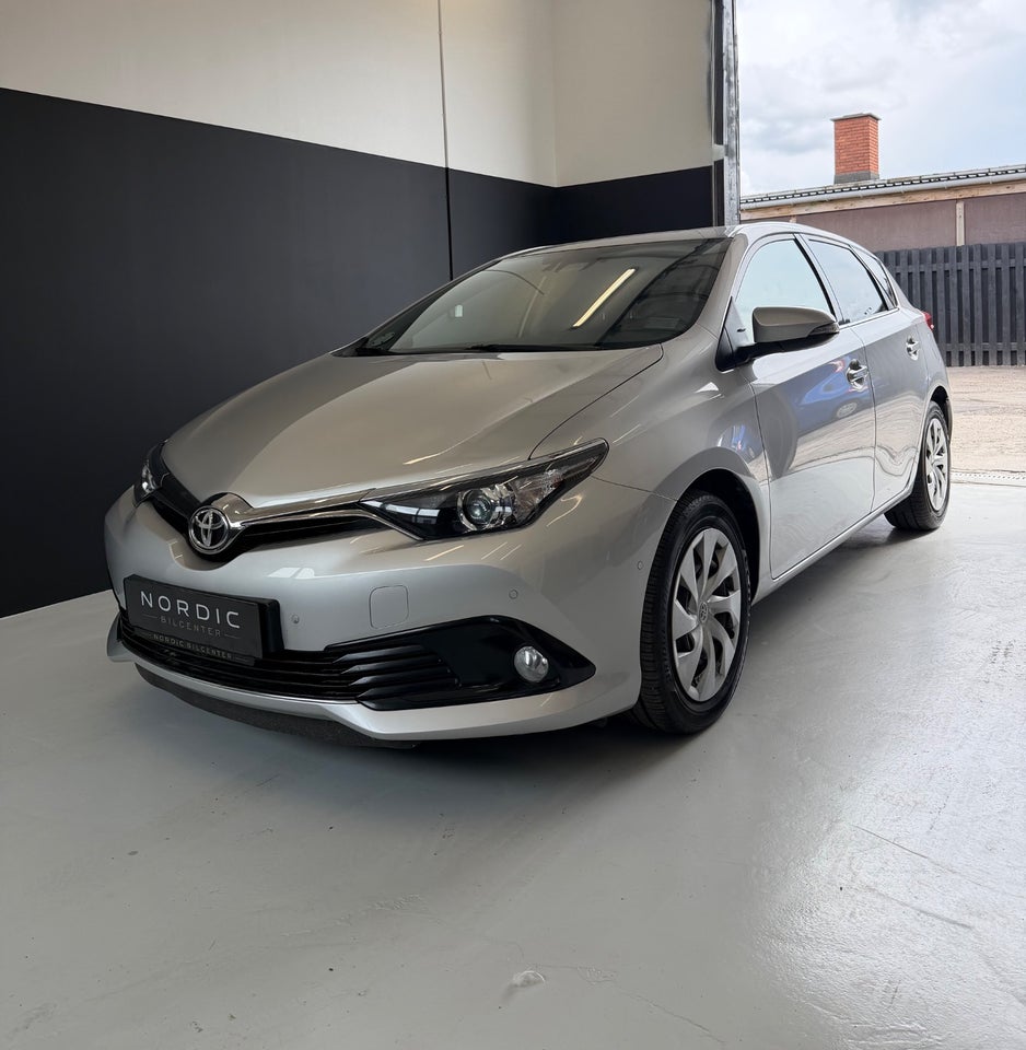 Toyota Auris 1,2 T T2 Comfort 5d