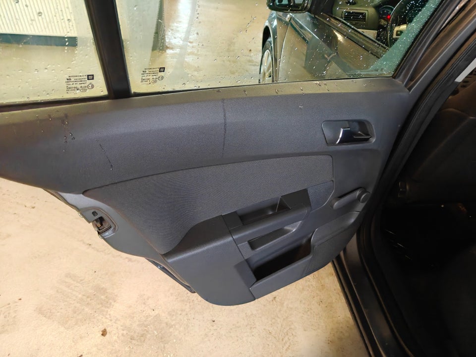 Opel Astra 1,6 8V Comfort 5d