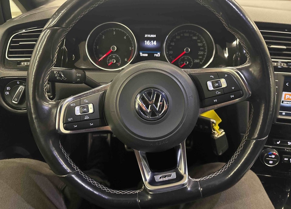 VW Golf VII 2,0 TDi 150 R-line BMT 5d