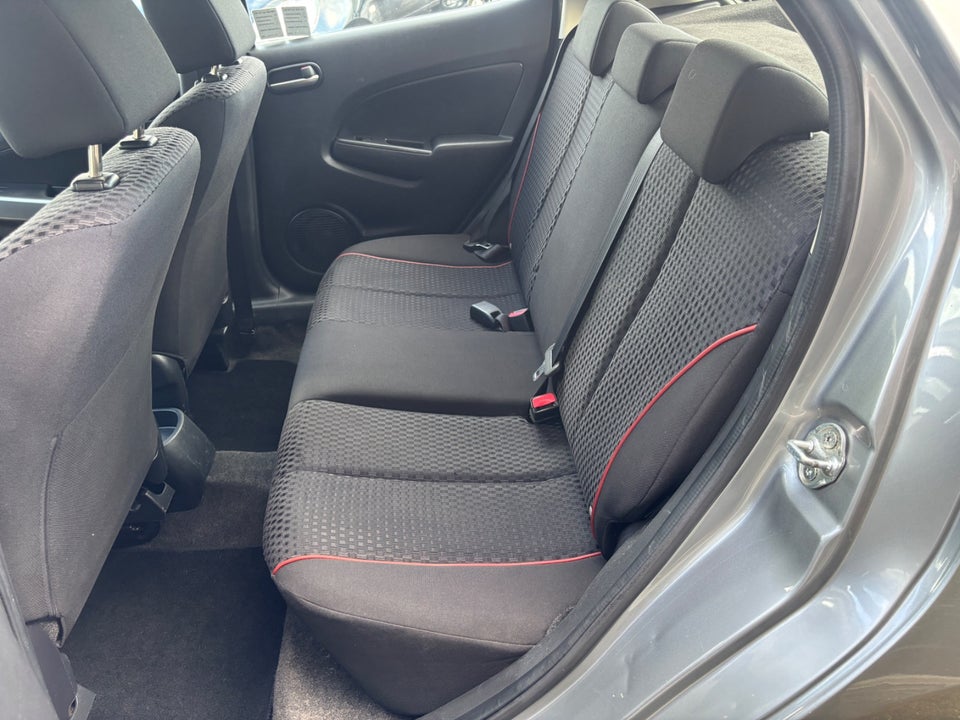 Mazda 2 1,3 Takara Edition 5d