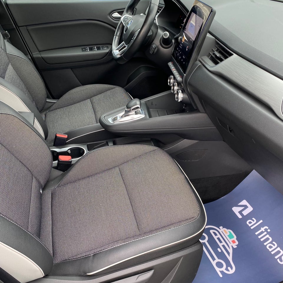 Renault Captur 1,6 E-Tech Intens 5d