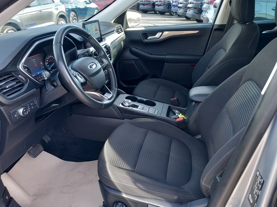 Ford Kuga 2,5 PHEV Titanium CVT 5d