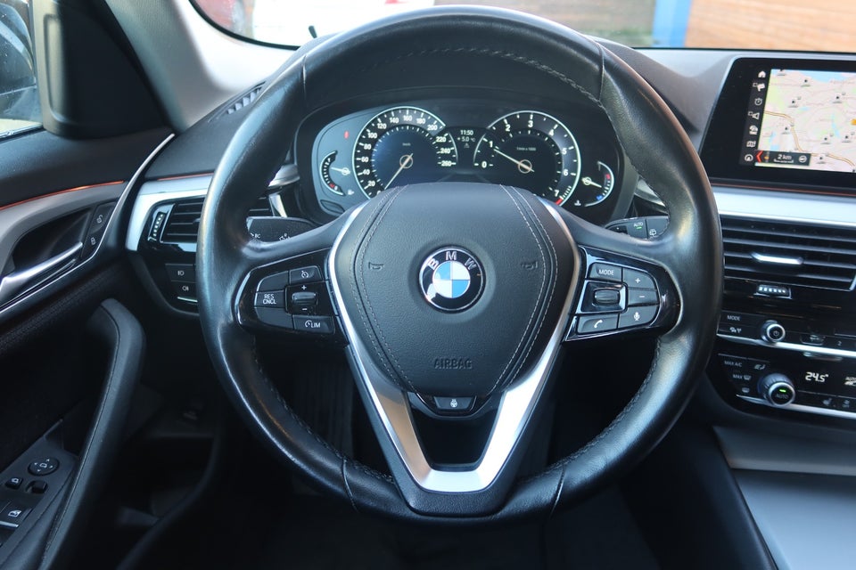 BMW 530i 2,0 Touring Connected aut. 5d