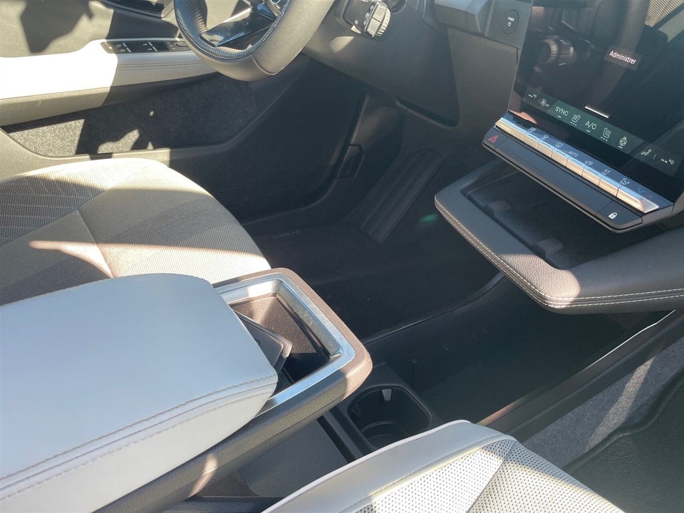 Renault Scenic E-Tech 87 Iconic 5d