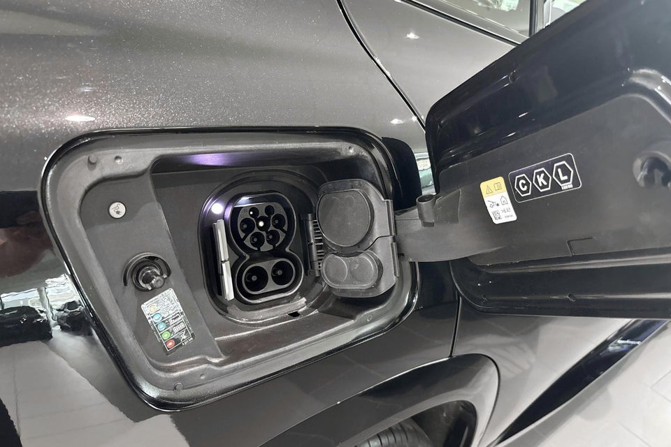 BMW iX2 eDrive20 Fully Charged 5d