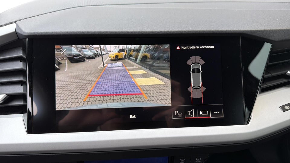 Audi Q4 e-tron 35 Attitude 5d