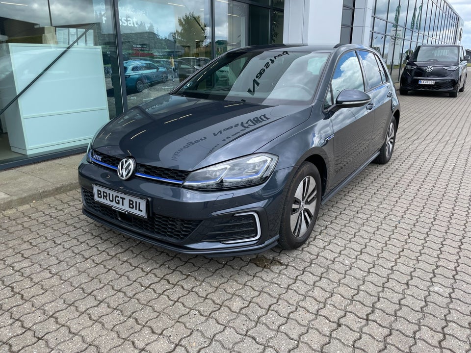 VW Golf VII 1,4 GTE DSG 5d