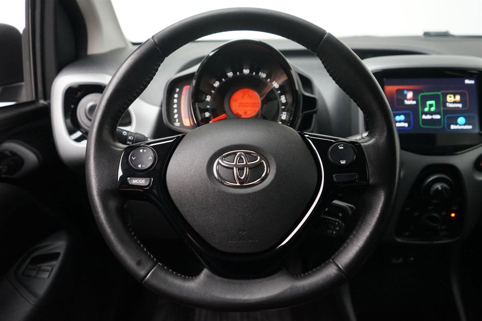 Toyota Aygo 1,0 VVT-i x-cellence 5d