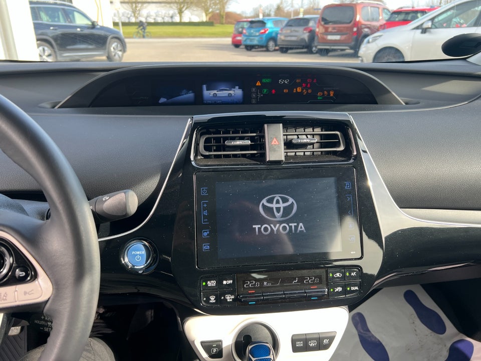 Toyota Prius 1,8 Plug-in Hybrid H3 MDS 5d