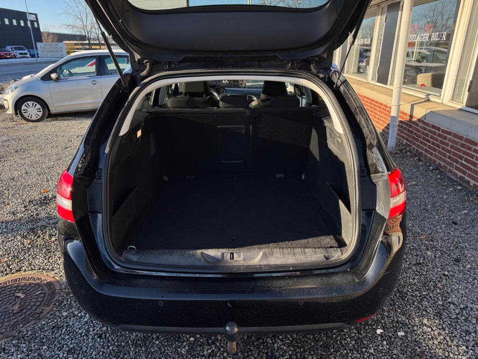 Peugeot 308 1,6 BlueHDi 120 Active SW 5d