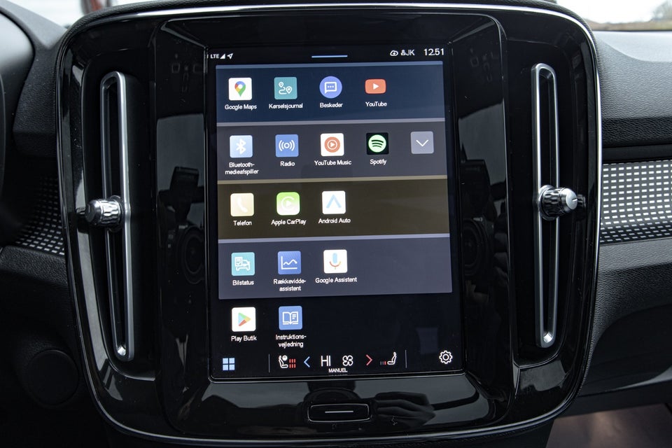 Volvo XC40 P8 ReCharge Twin Pro 5d