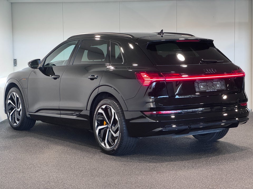 Audi e-tron 50 quattro 5d
