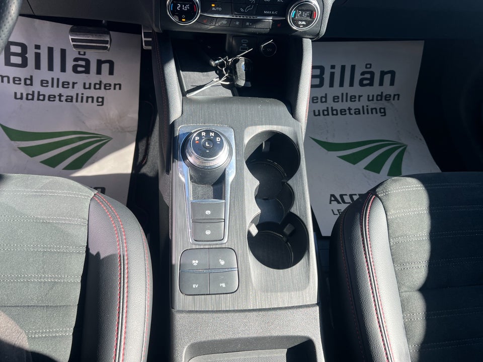 Ford Kuga 2,5 PHEV ST-Line X CVT 5d