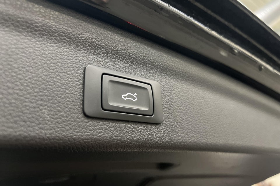 Audi Q3 45 TFSi e Attitude plus S-tr. 5d