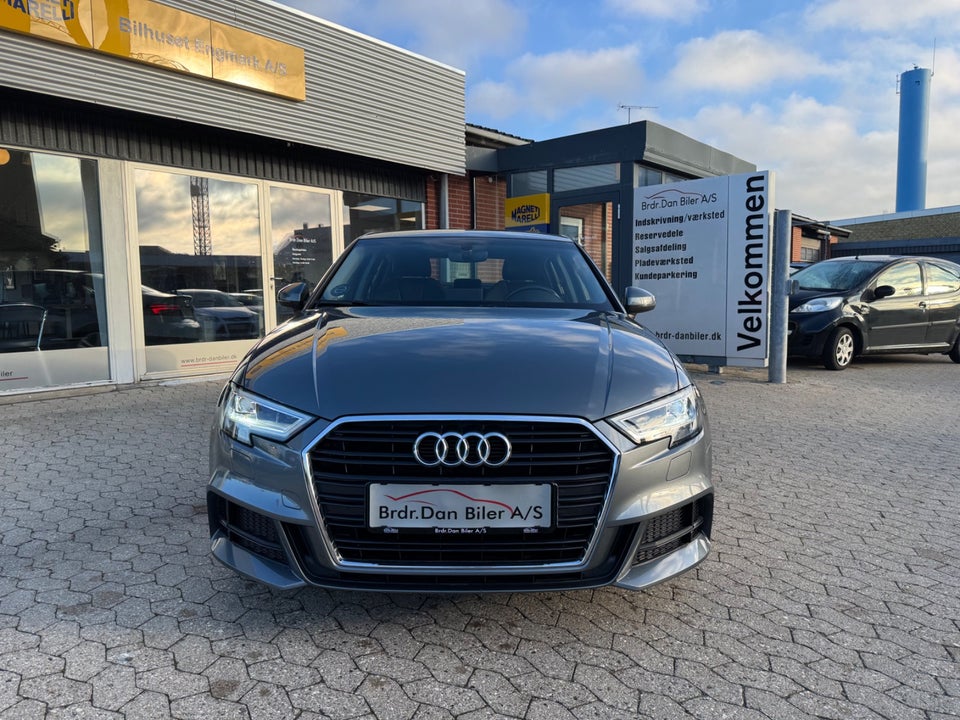 Audi A3 35 TFSi Sport Limited S-tr. 4d