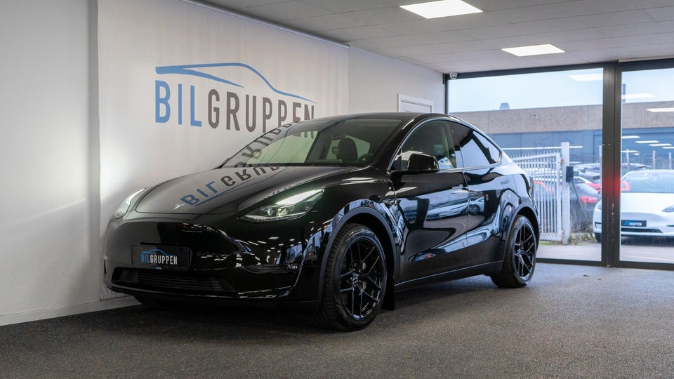 Tesla Model Y Long Range AWD 5d