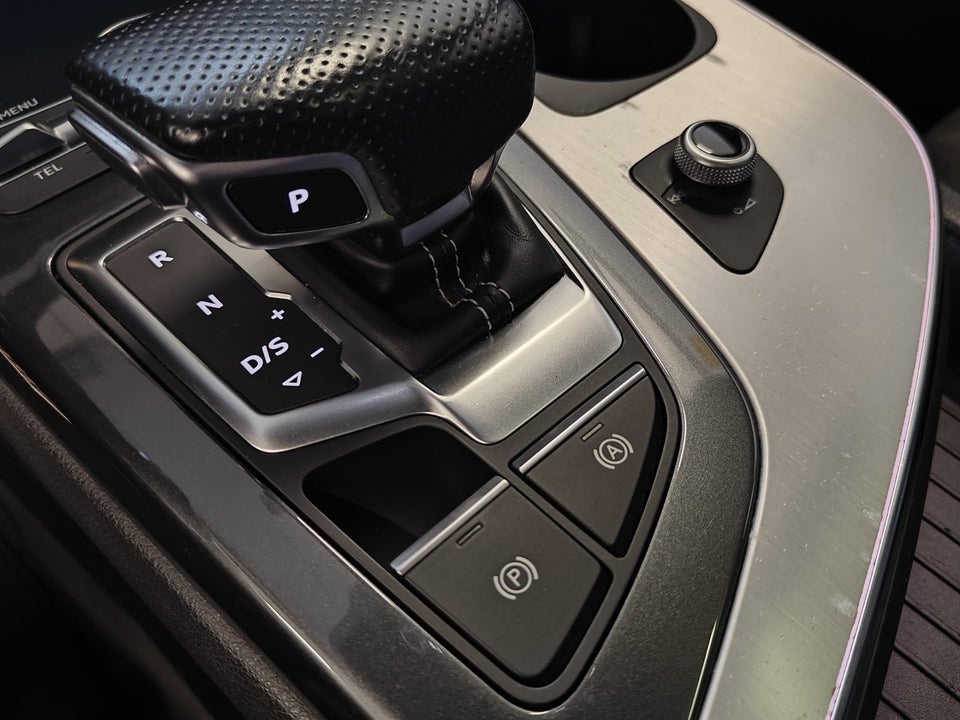 Audi Q7 3,0 TDi 272 S-line quattro Tiptr. 5d