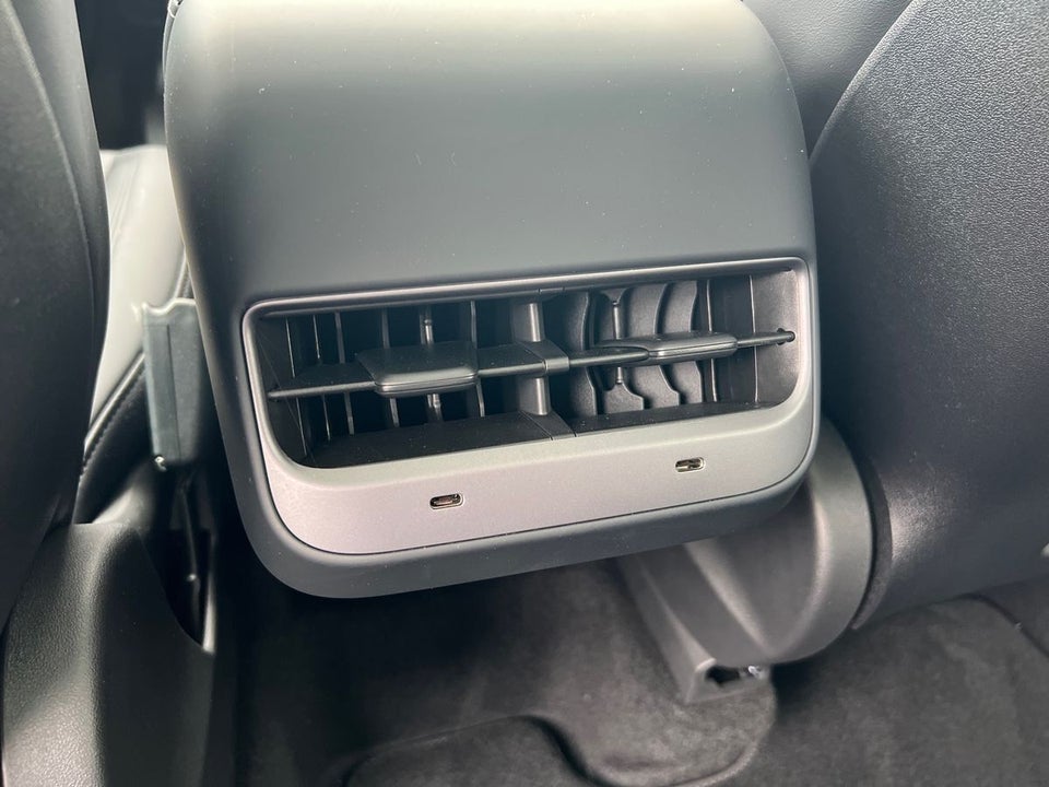 Tesla Model Y RWD 5d