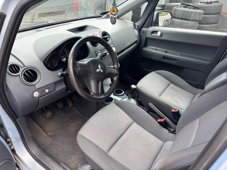 Mitsubishi Colt 1,5 Inform 5d