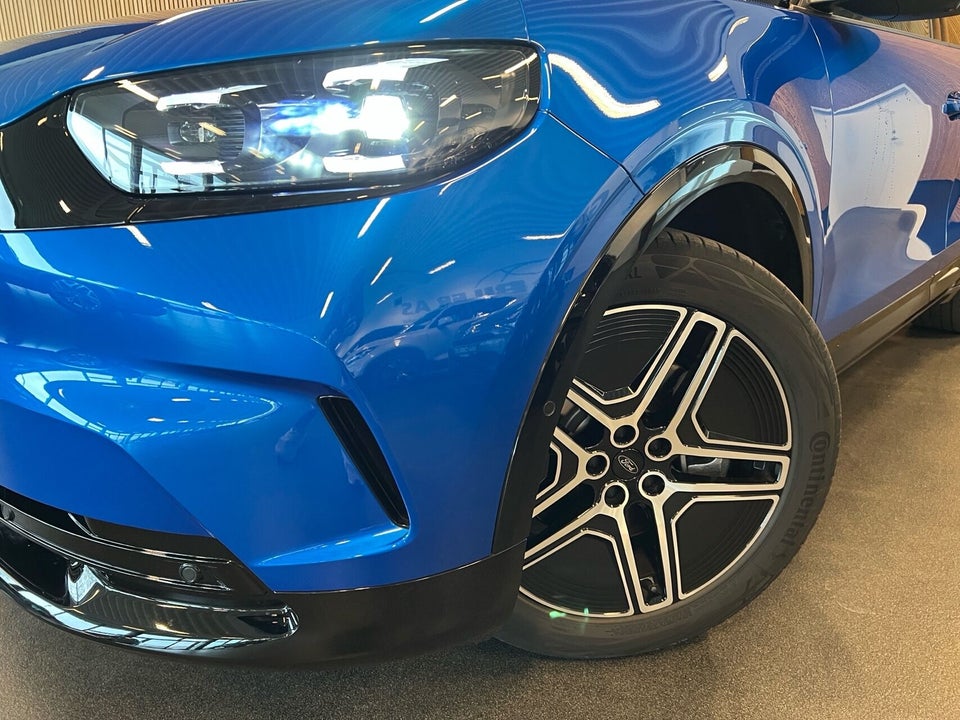 Ford Capri 77 Premium Extended Range 5d