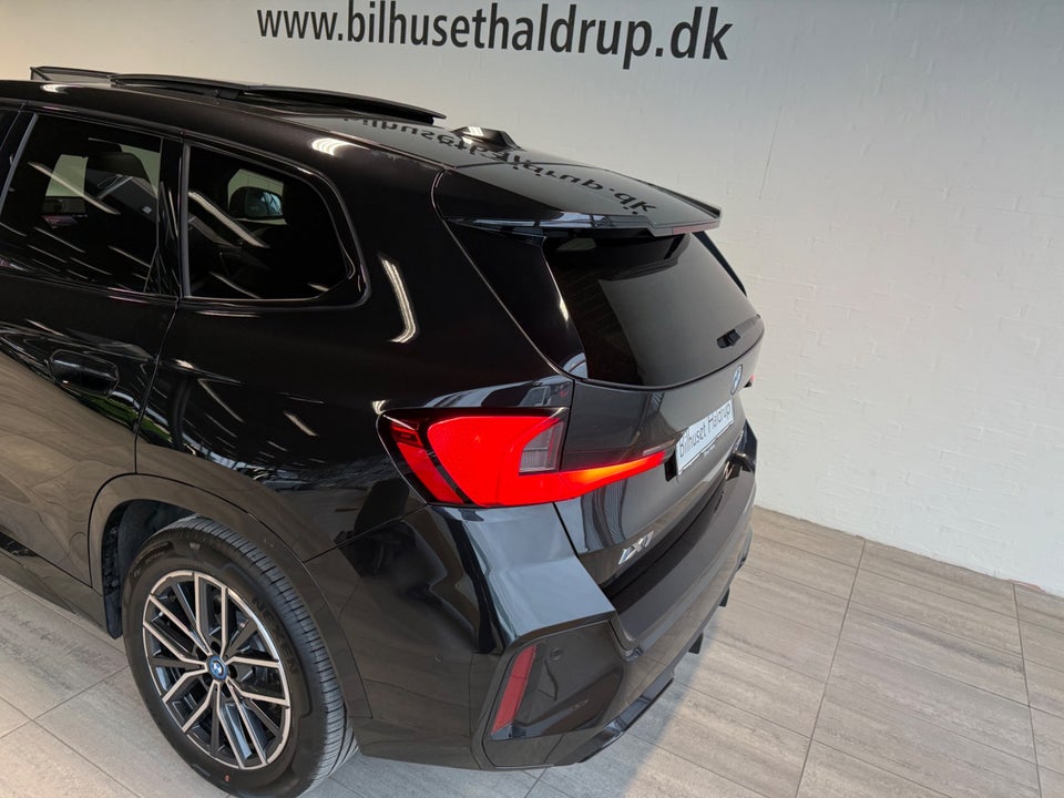 BMW iX1 xDrive30 M-Sport 5d