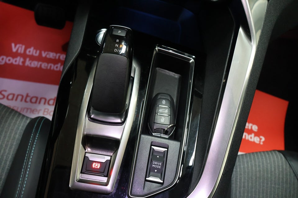 Peugeot 3008 1,6 Hybrid First Selection EAT8 5d