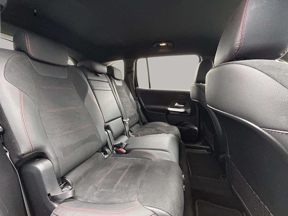 Mercedes EQB250 AMG Line 5d