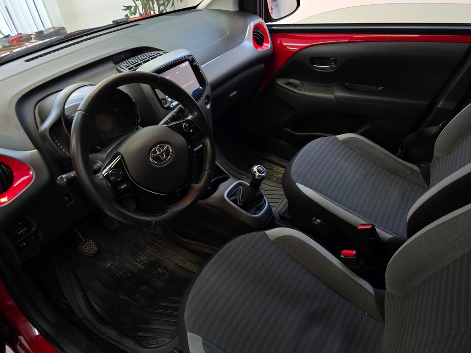 Toyota Aygo 1,0 VVT-i x-pression 5d