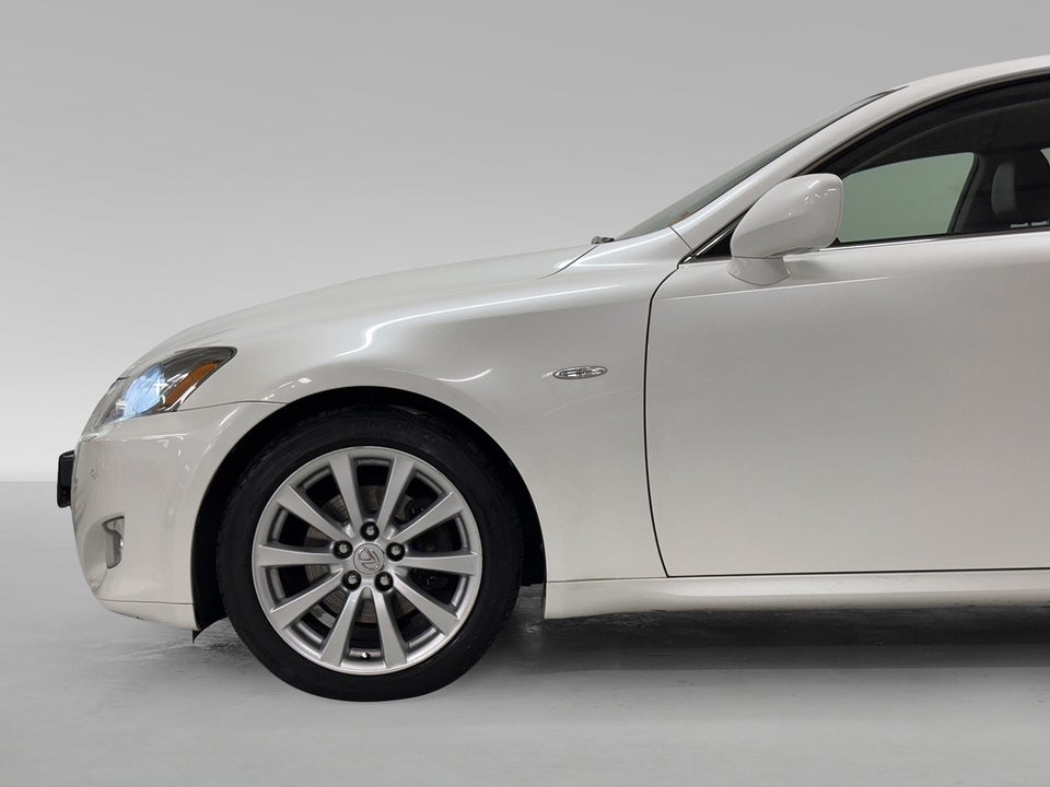 Lexus IS250 2,5 aut. 4d