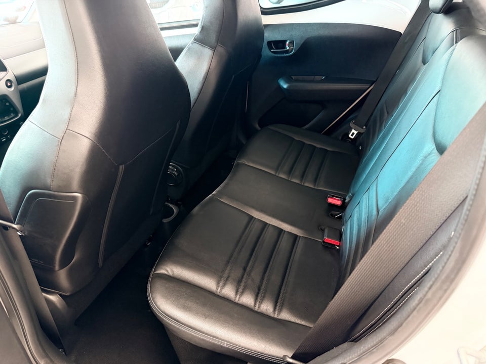 Toyota Aygo 1,0 VVT-i x-press 5d
