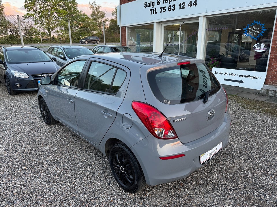 Hyundai i20 1,25 Classic XTR 5d