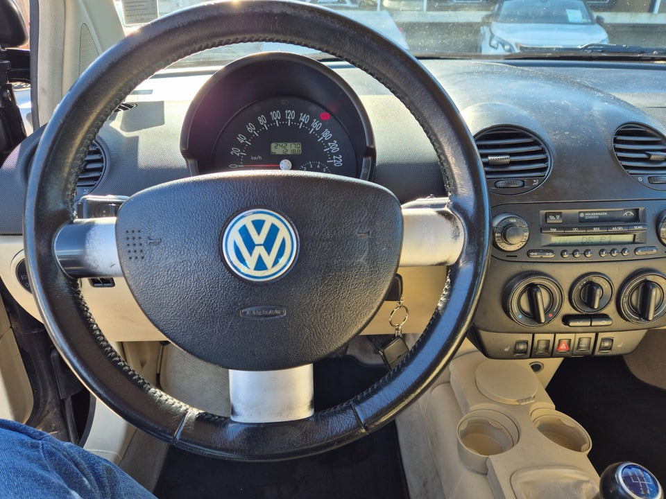 VW New Beetle 2,0 Highline 2d