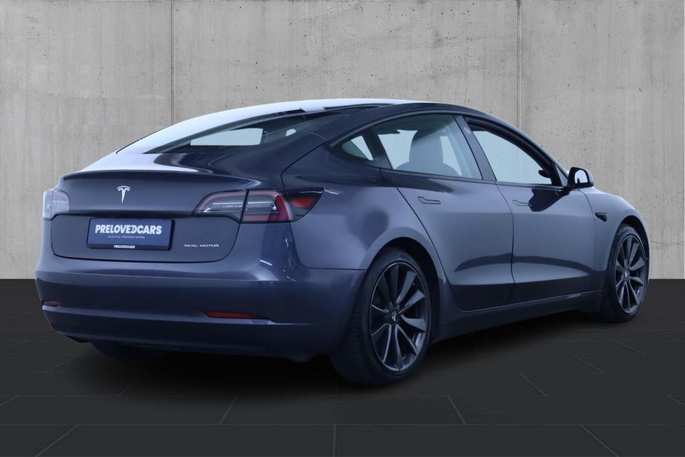 Tesla Model 3 Long Range AWD 4d