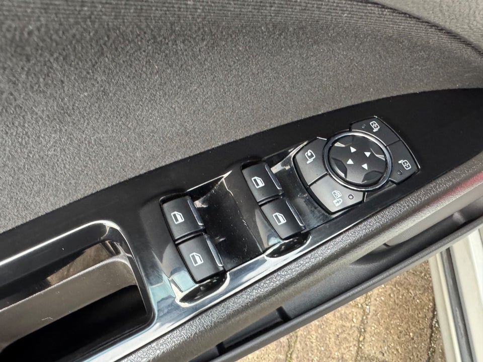 Ford Mondeo 2,0 TDCi 180 Titanium stc. aut. 5d