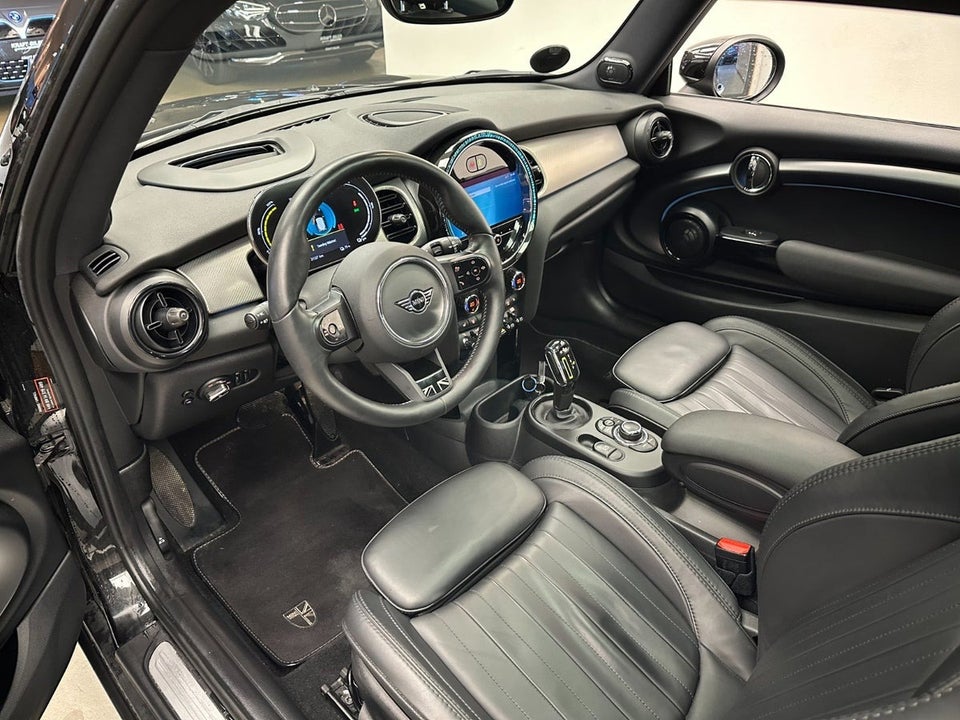 MINI Cooper SE Yours Trim 3d