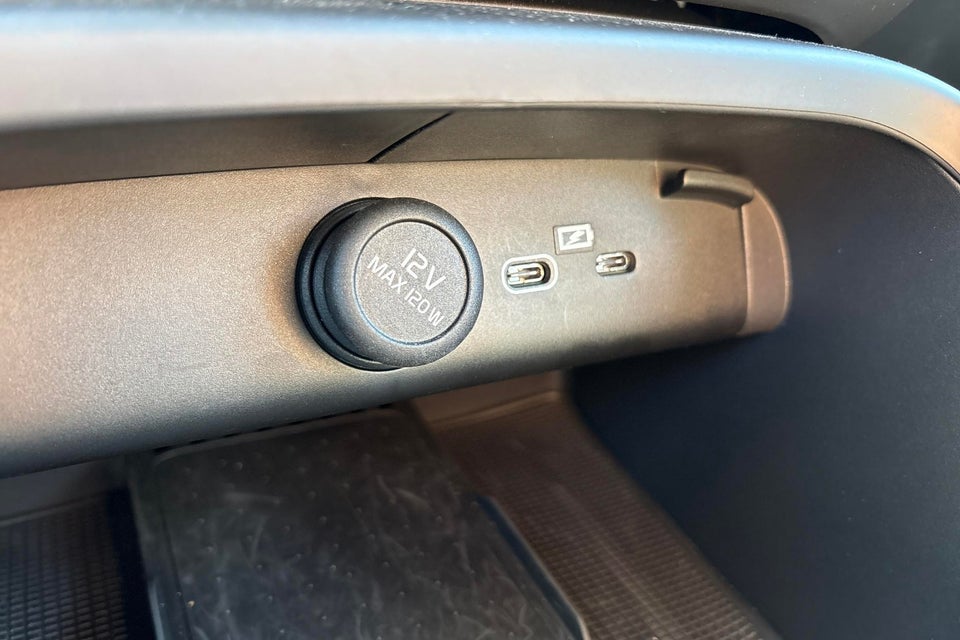 Volvo XC40 ReCharge Extended Range Core 5d