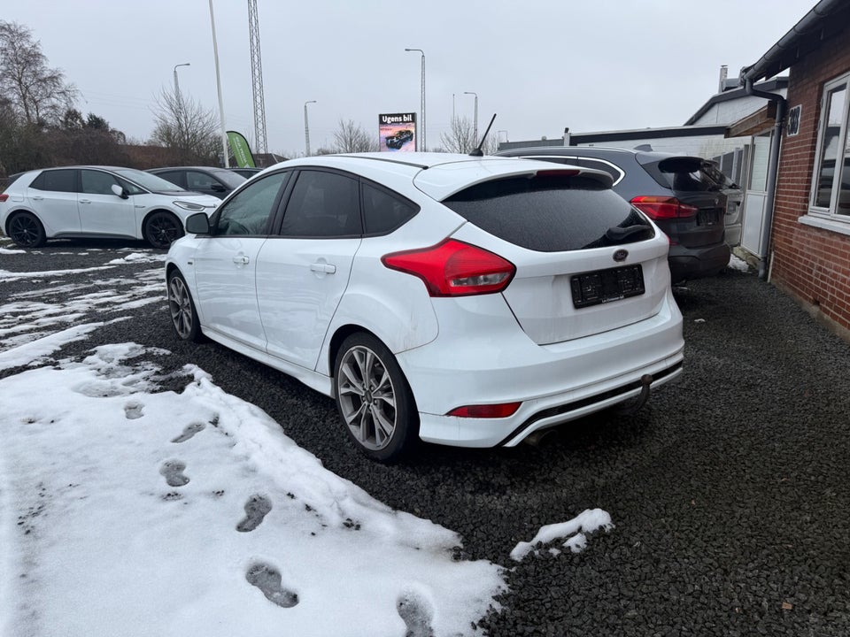 Ford Focus 1,0 SCTi 125 ST-Line 5d