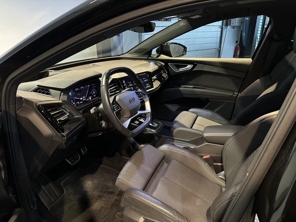 Audi Q4 e-tron 40 S-line Sportback 5d