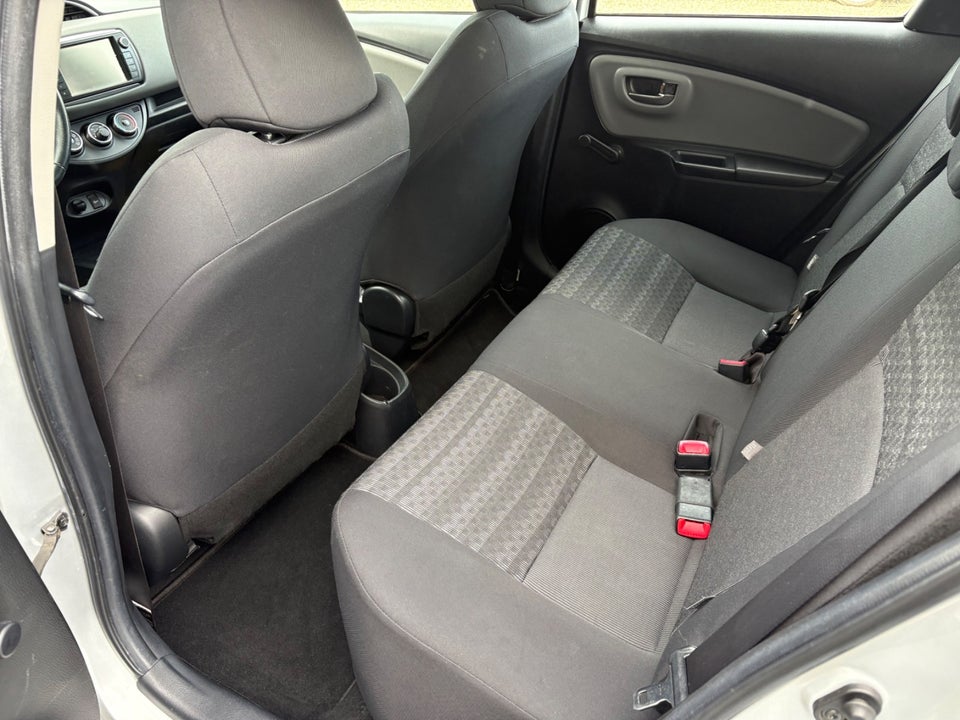 Toyota Yaris 1,0 VVT-i T2 5d