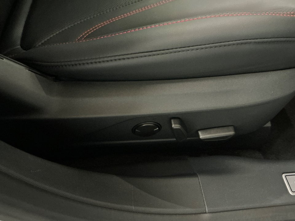 Ford Mustang Mach-E 98 Extended Range AWD 5d