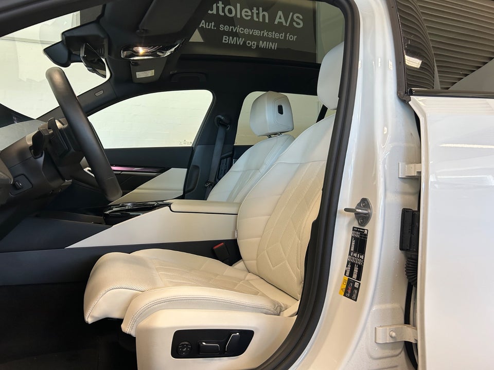 BMW i5 eDrive40 Touring Fully Charged M-Sport 5d