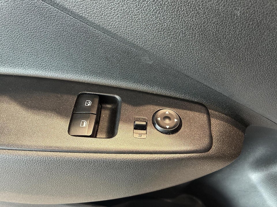 Hyundai i10 1,0 MPi Essential 5d