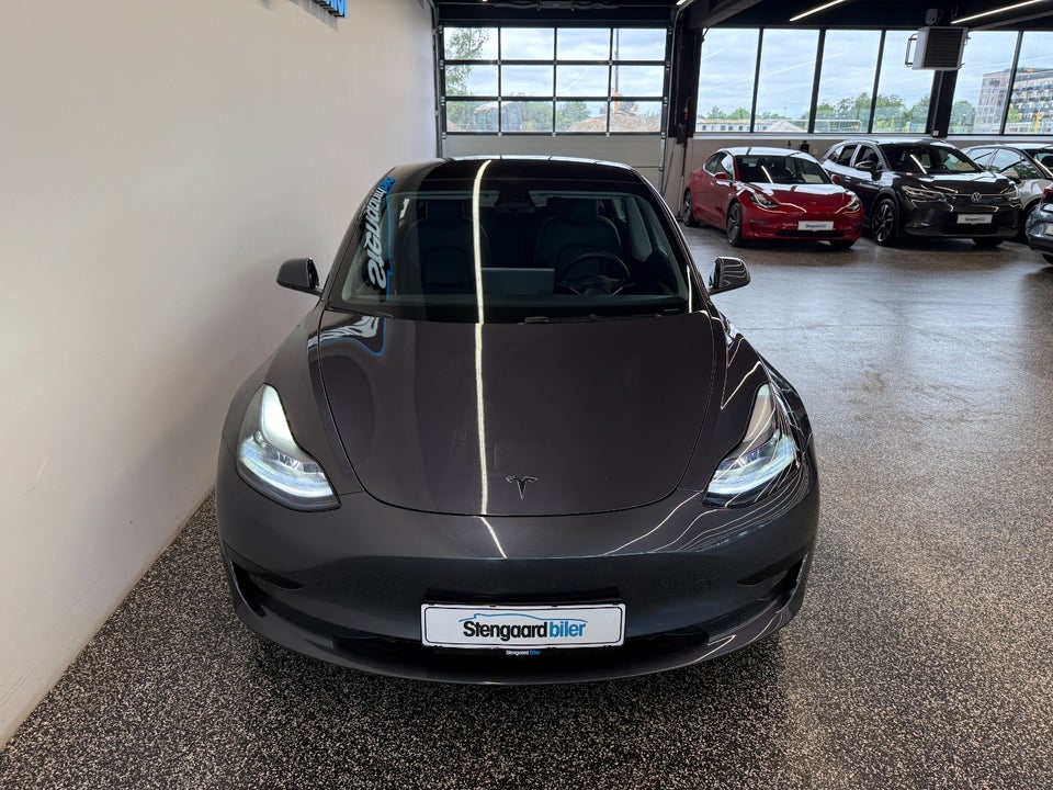 Tesla Model 3 RWD 4d