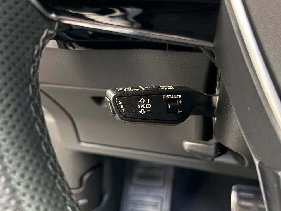 Audi Q8 e-tron 50 S-line quattro 5d